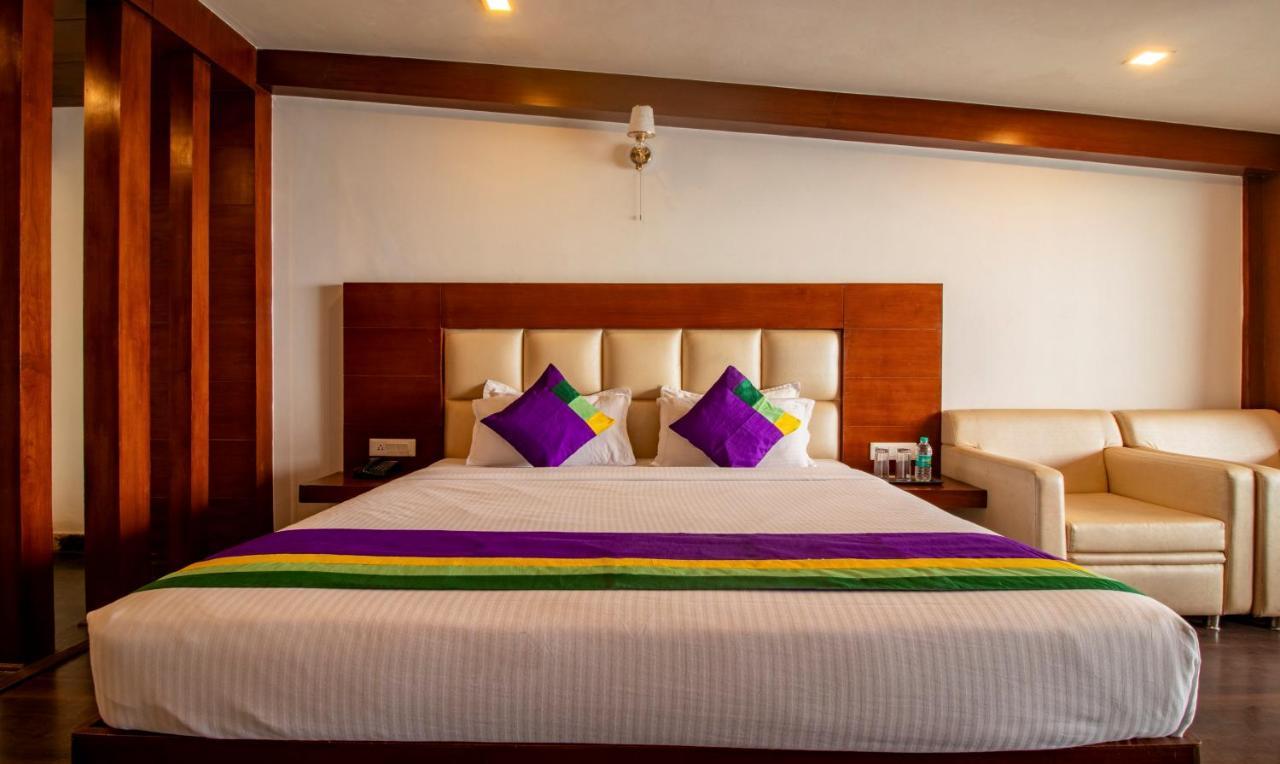 Treebo Premium Queen Of Hills Near Mall Road Mussoorie Exteriör bild